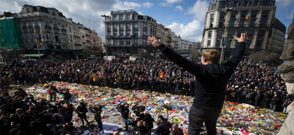 Anti Immigrants Hooligans Clash With Police at Brussels March Against Fear