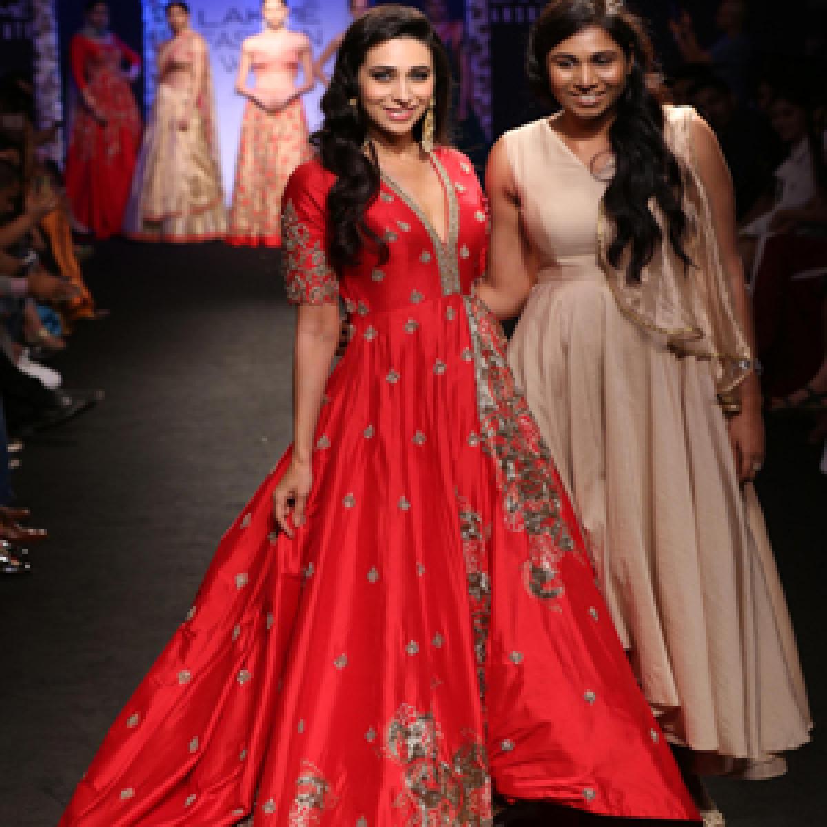 Karisma Kapoor walks for Hyderabads designer Architha Narayanam 