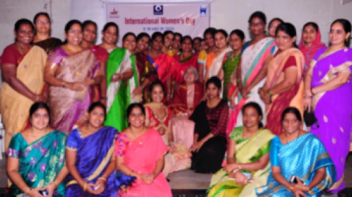 Corporators felicitated by VMM on Women’s Day