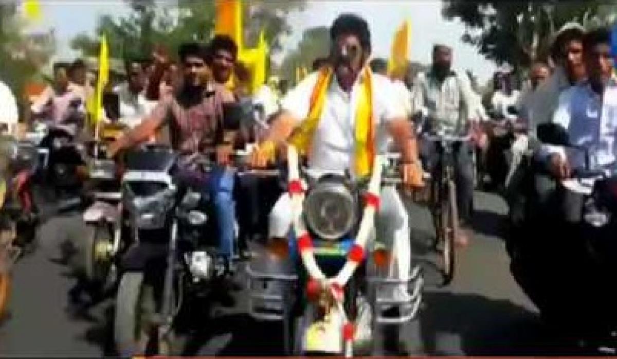 Balakrishna participates in bike rally at Hindupur