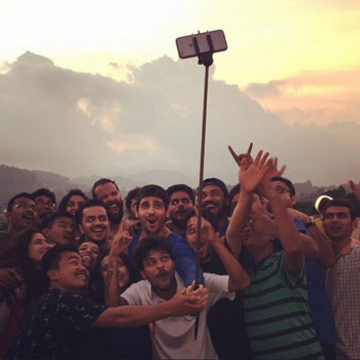 More Indians died taking selfies in 2015!