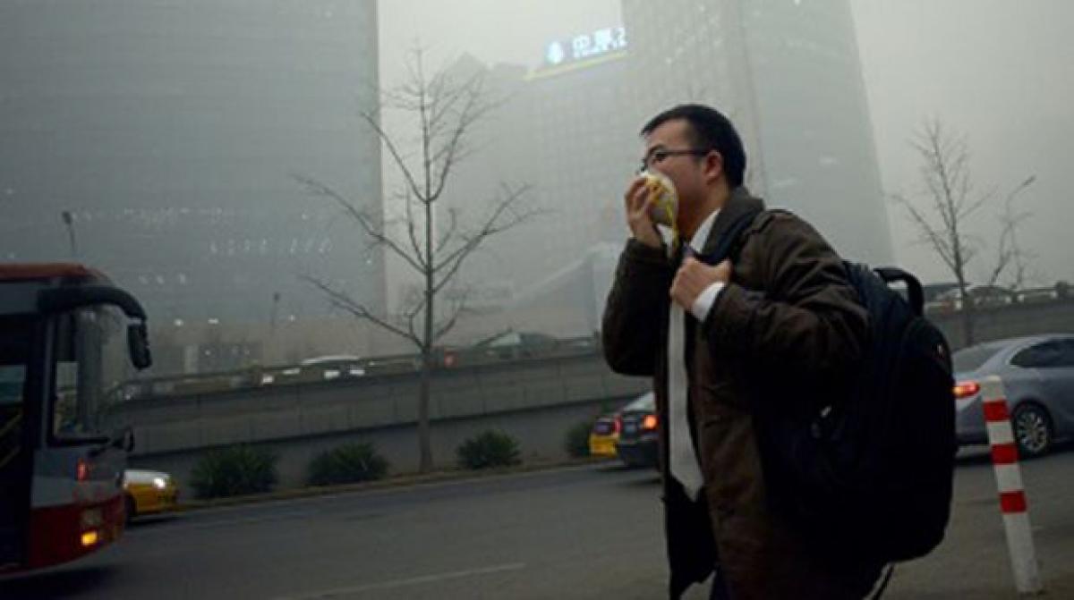 Pollution at peak in Beijing red alert over smog