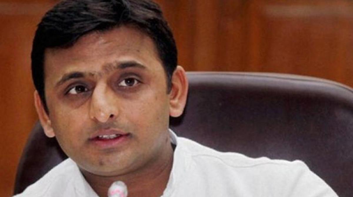 After Shivpal sacks Akhilesh aide, CM briefs Governor on political situation in UP