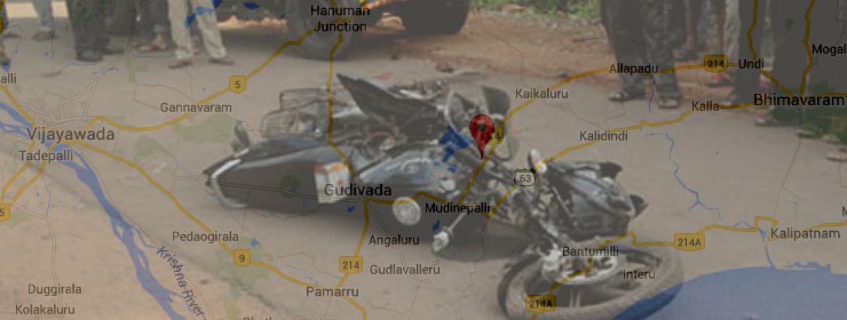 Infant among three killed in road accident In  Krishna