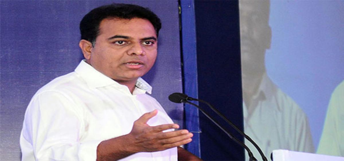 KTR meets Parrikar, seeks Defence land for skyways 