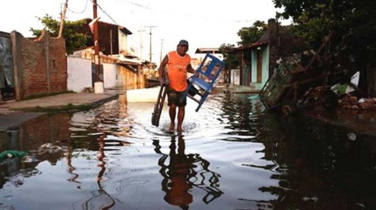 Over 100,000 flee flooding in Paraguay, Argentina, Brazil and Uruguay