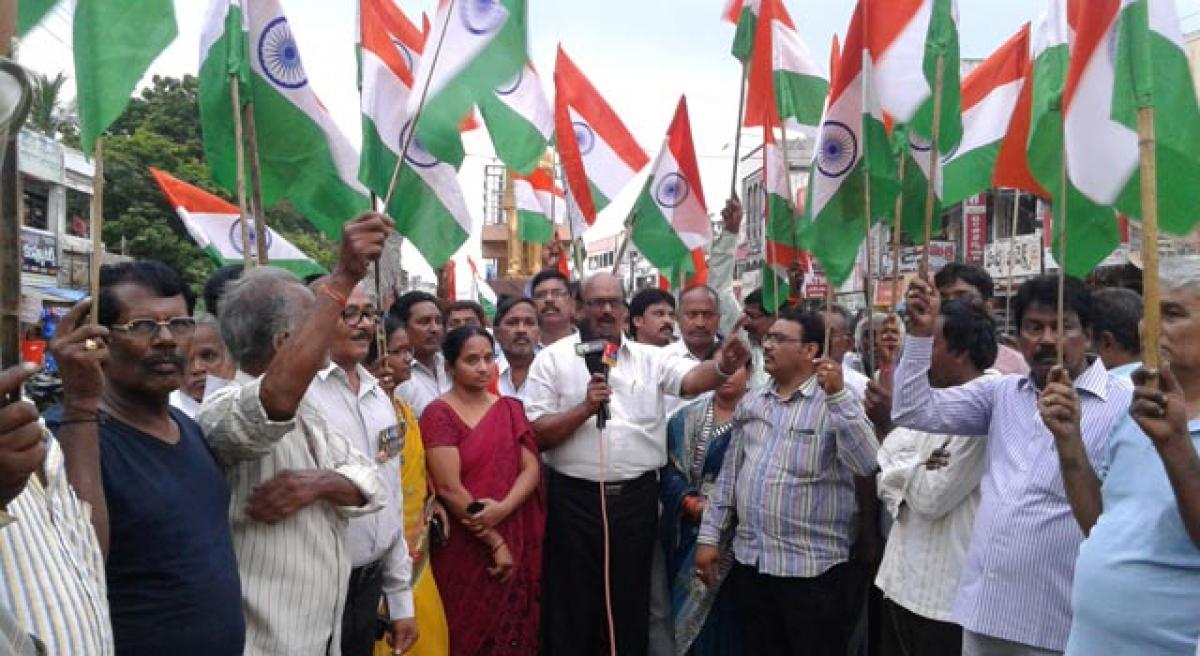 Ex-servicemen appreciate Indian Army in rally