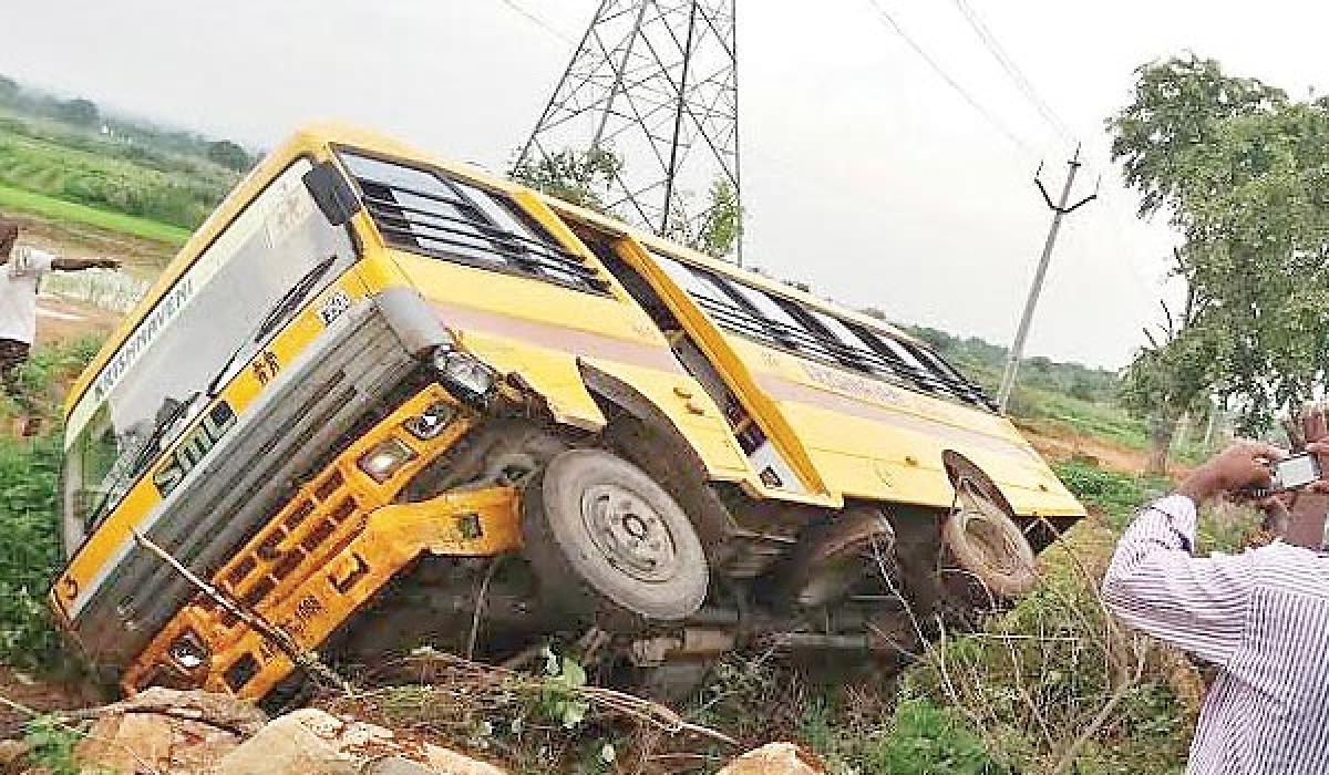 4 students injured after bus fell on its side