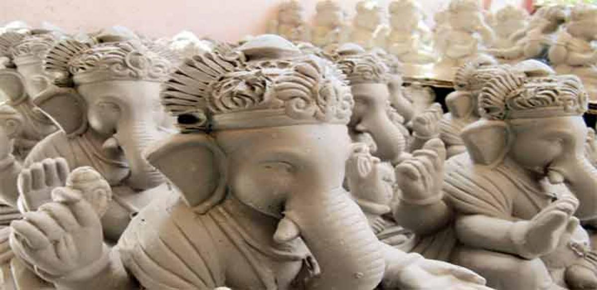 Ganesh idols to be sold at 5