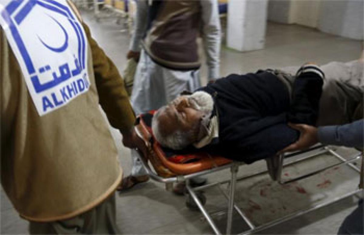 Suicide bomb attack on Pakistan govt office kills 23