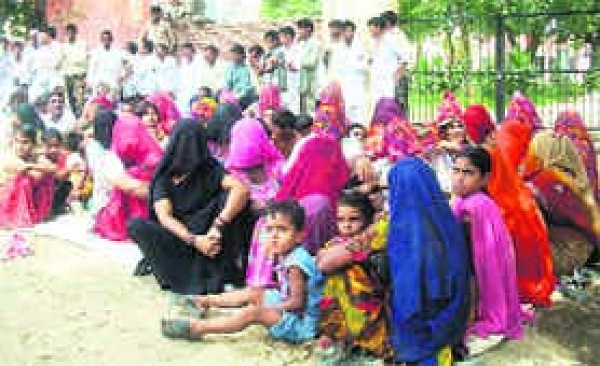 villagers-sit-in-dharna