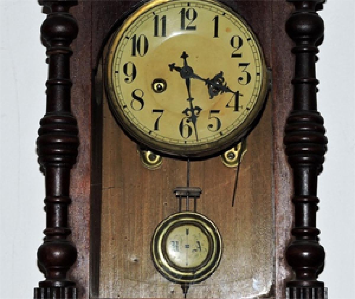 Why pendulum clocks sync up?