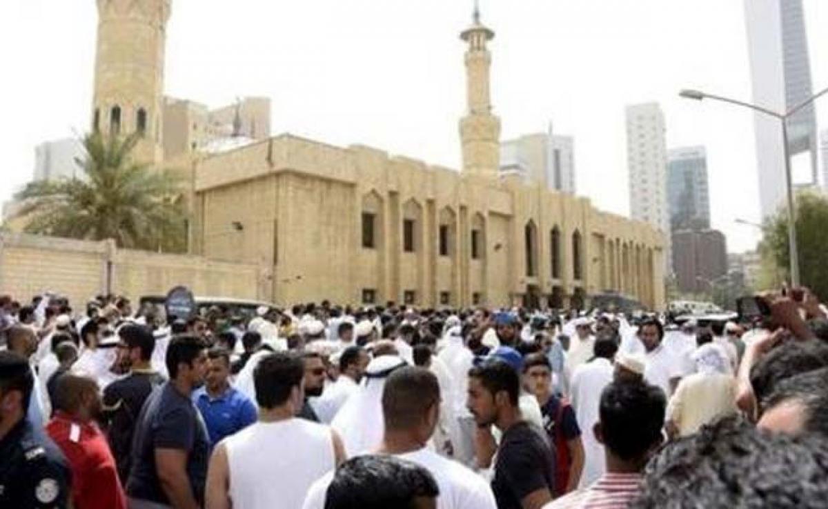 3 Saudis Arrested Over Kuwait Mosque Bombing
