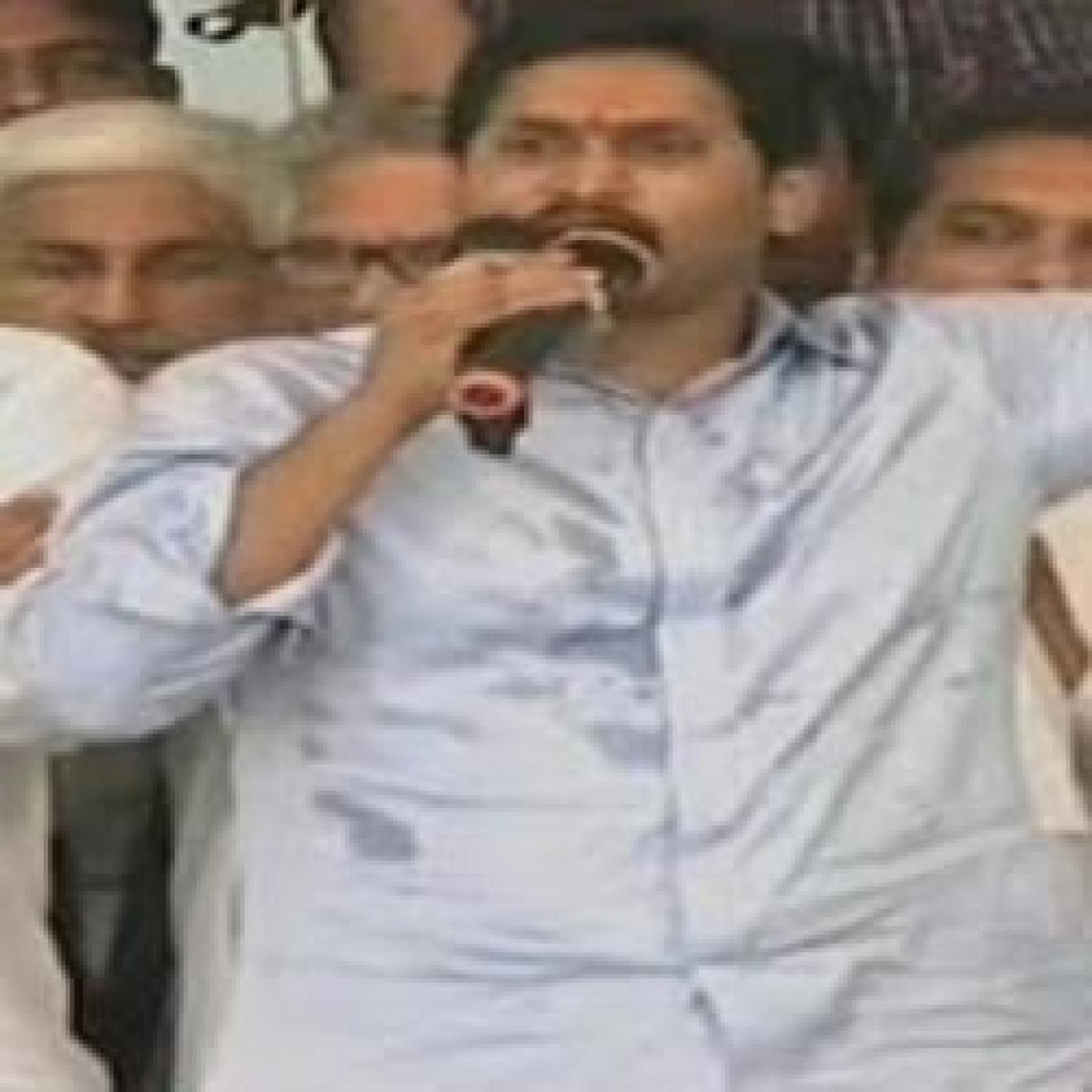 YS Jagan lashes out at Chandrababu at Deeksha