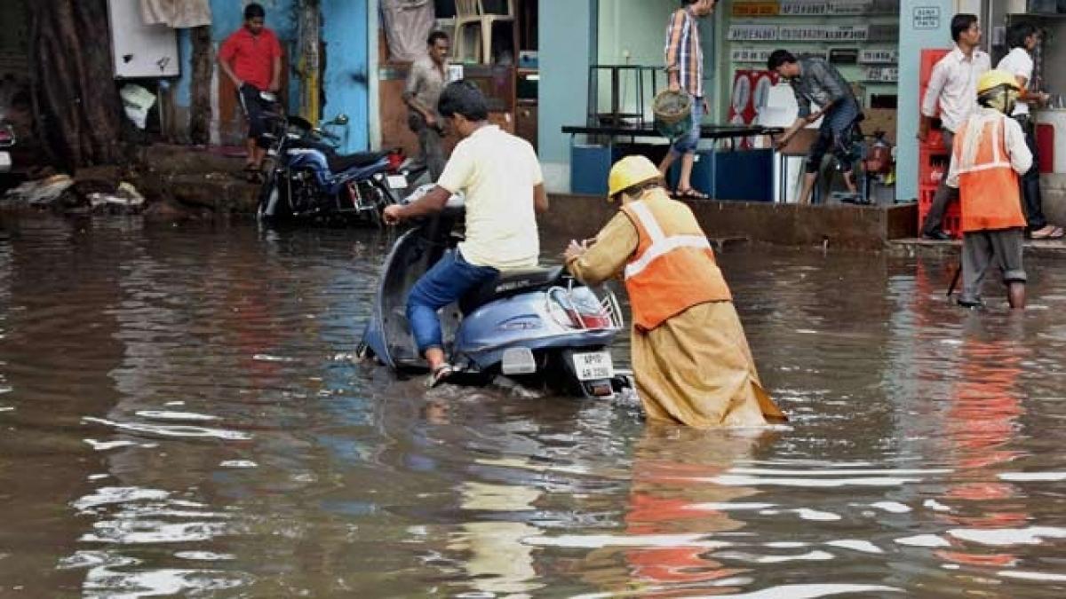 IAF rescues 24 labourers as the flood situation worsens in Telangana