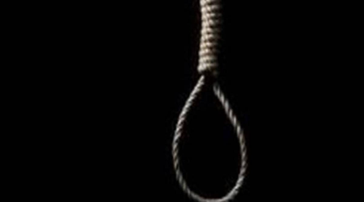UP: Teen hangs self after failing to withdraw money for exam fees