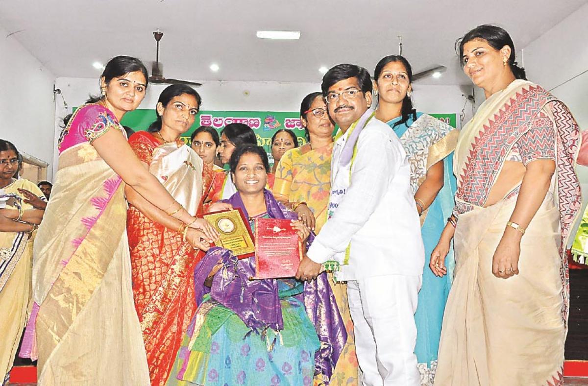 Telangana Jagruthi  felicitates women achievers