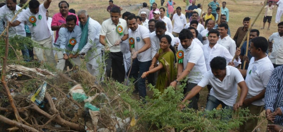 Clean up Ralla Vagu river: MP Balka Suman