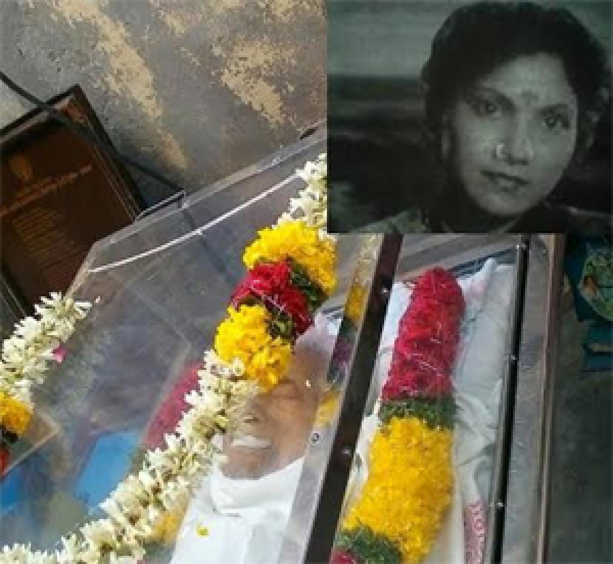 Yesteryear Telugu actress passes away in Vijayawada