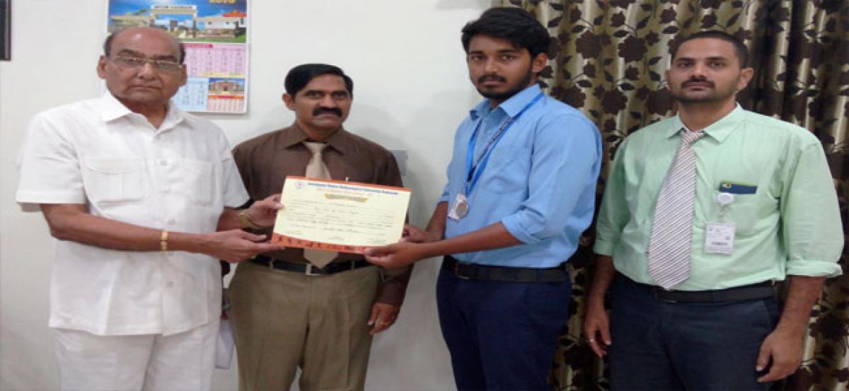 QISCET student bags silver in javelin throw