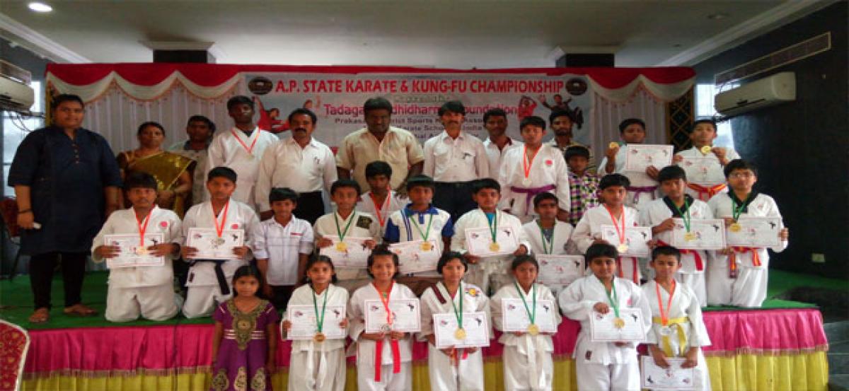 Prakasam students shine in karate, kung fu