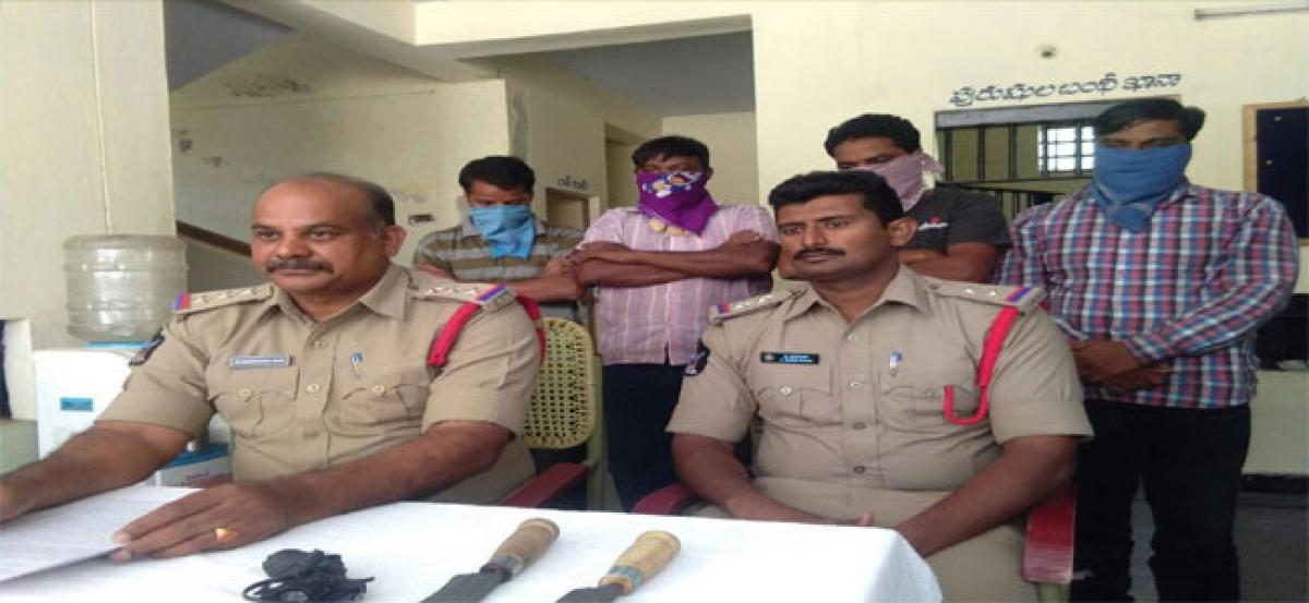 4 fake naxals arrested for extortion