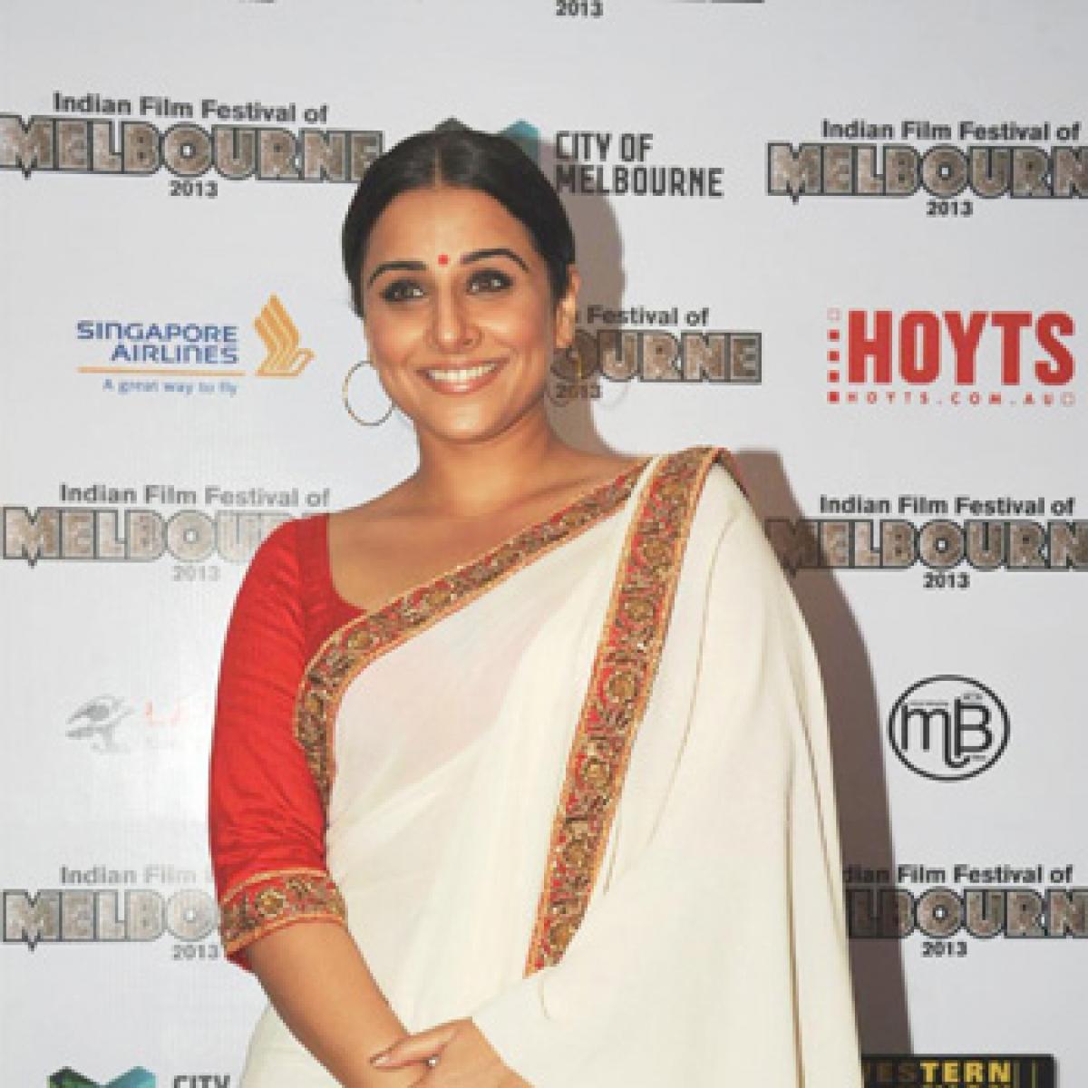 Wear saris beyond special occasions, urges Vidya Balan