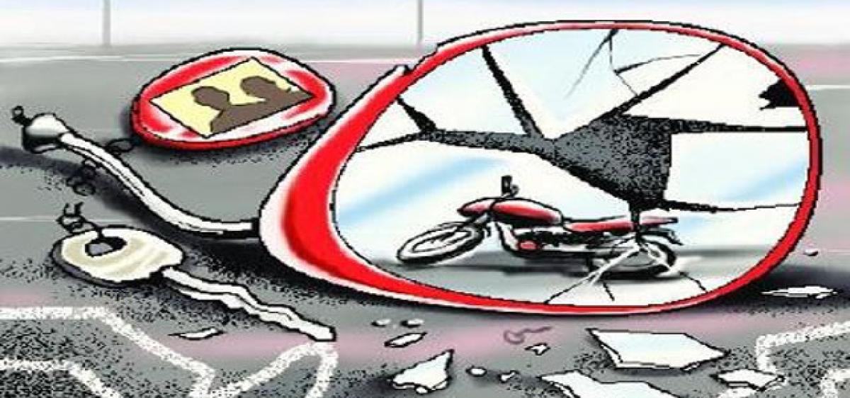 Couple dies in road accident