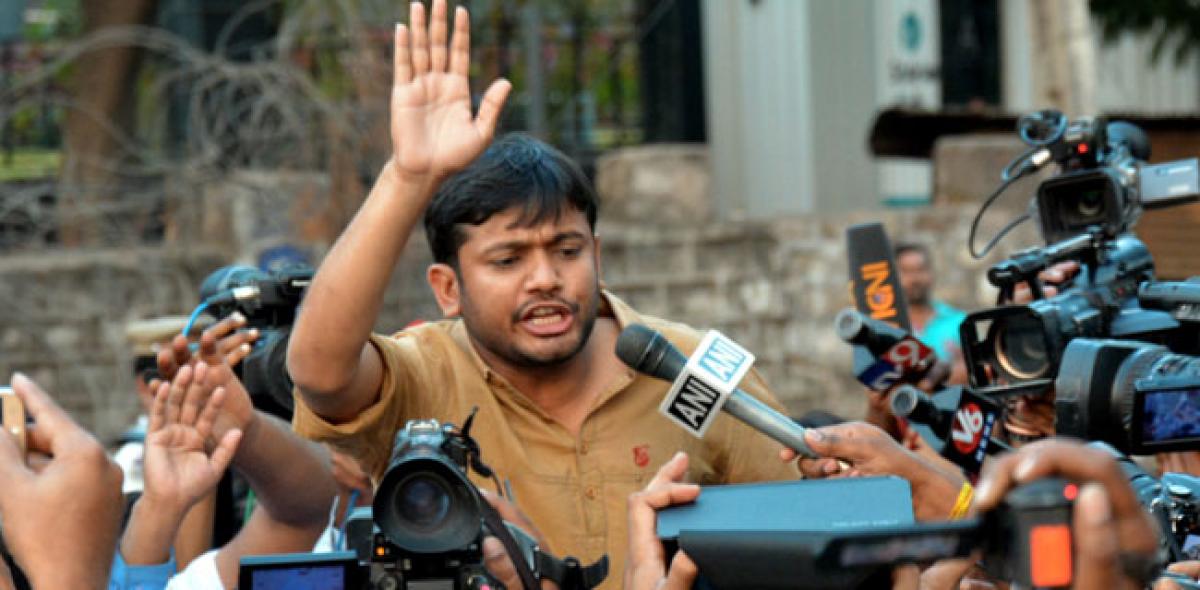 Man throws shoe at Kanhaiya Kumar in Hyderabad