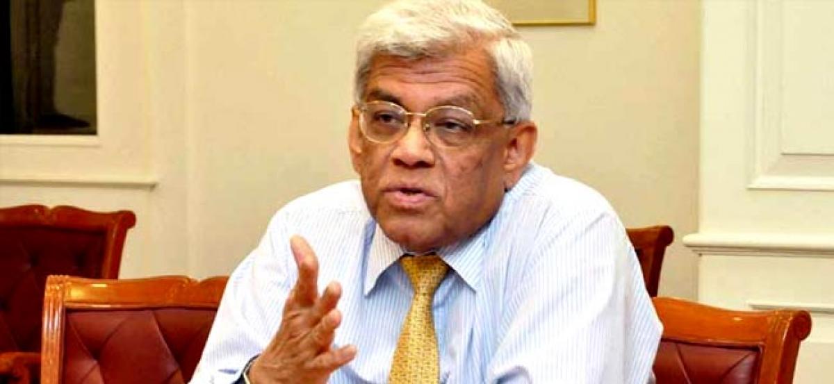 Parekh calls for govt protection to industry