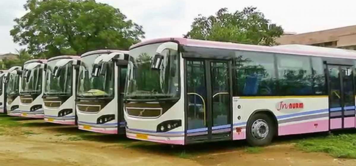 TSRTC to run mini-AC buses from Hyderabad to Warangal, Nizamabad