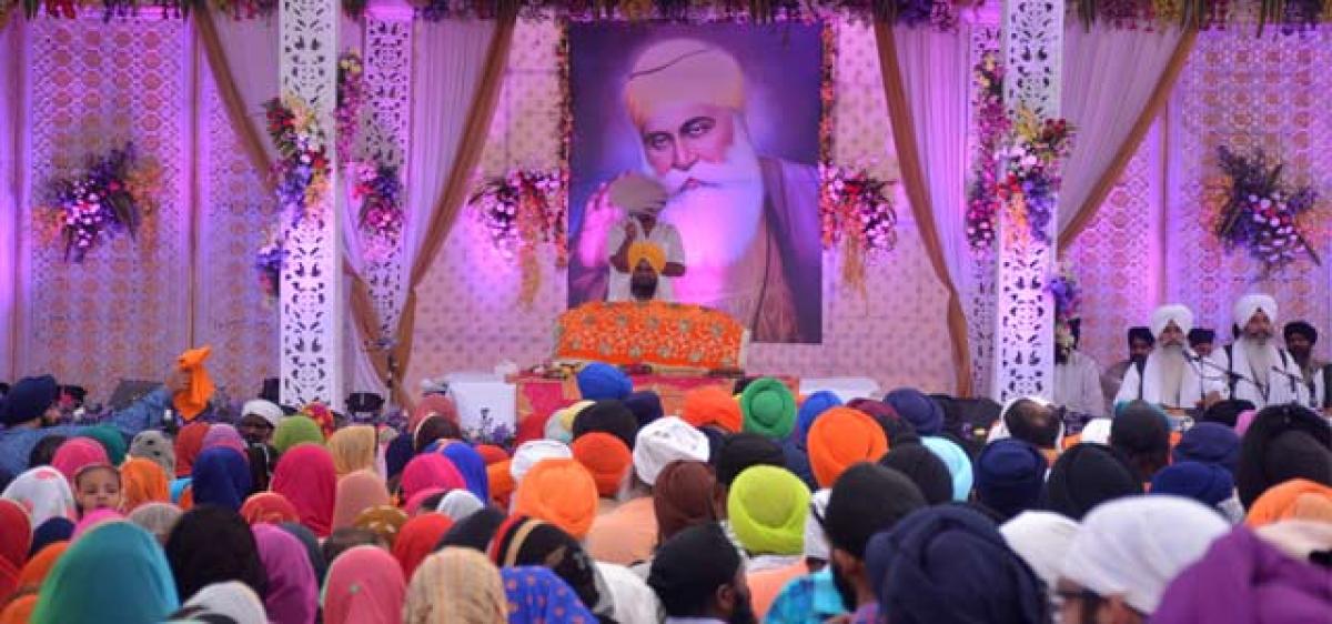 Hyderabad Sikhs celebrate Guru Nanak Jayanti