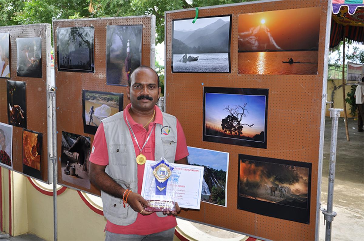 Tana award for The Hans India lensman