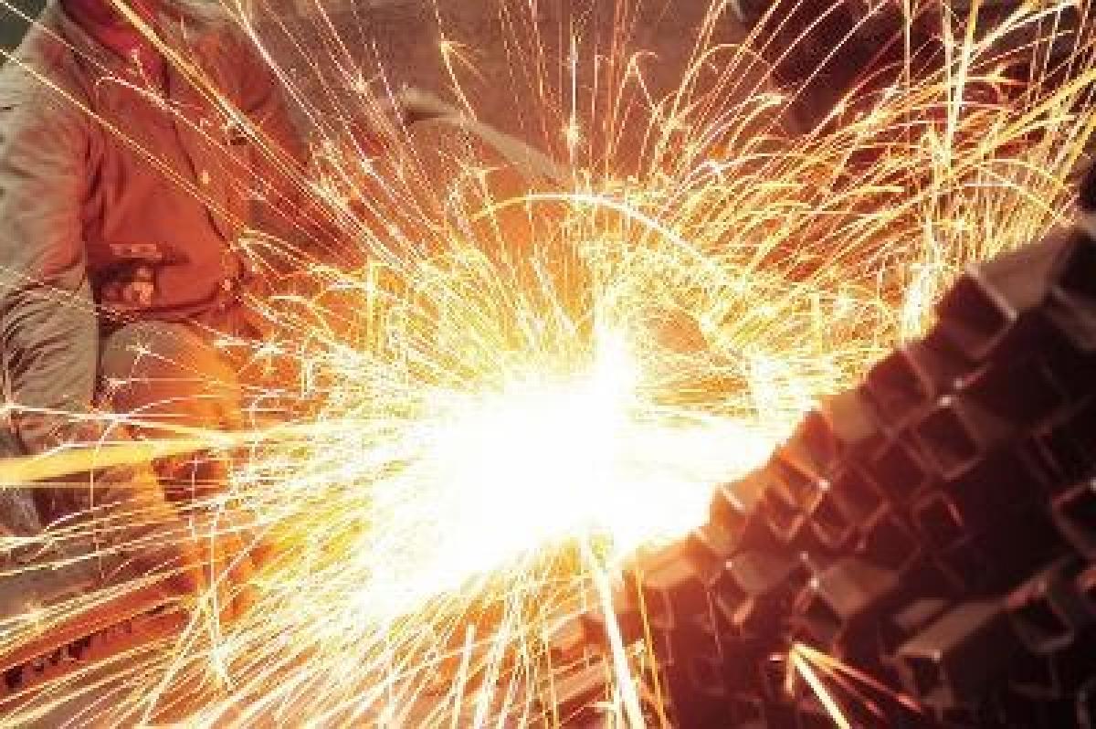 Four welders hurt in gas explosion