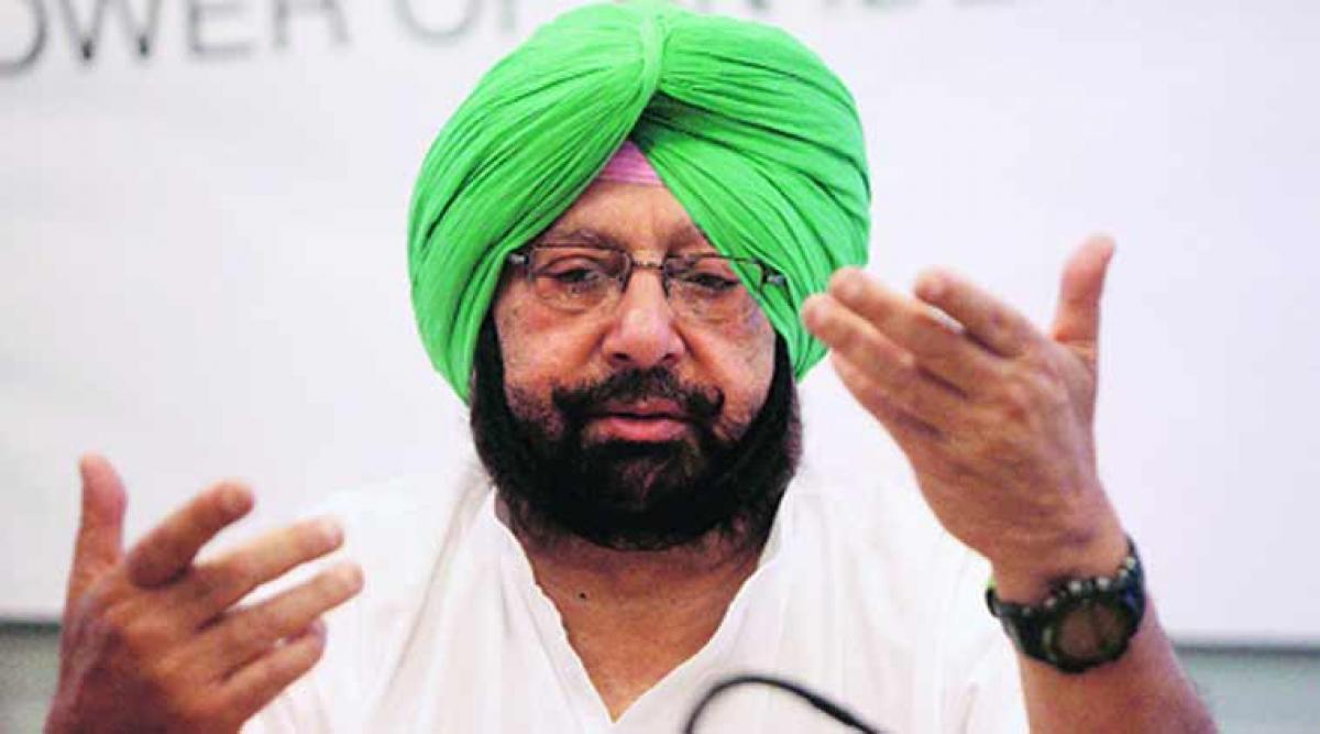 Amarinder Singh decides to cut down wasteful expenditure on swearing-in ceremony