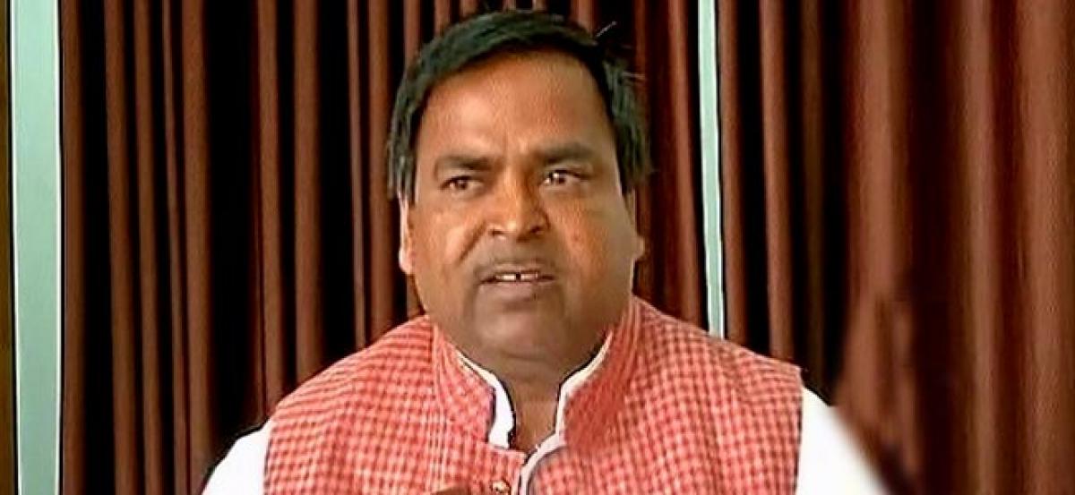 Judge who granted bail to rape-accused SP leader Gayatri Prajapati suspended