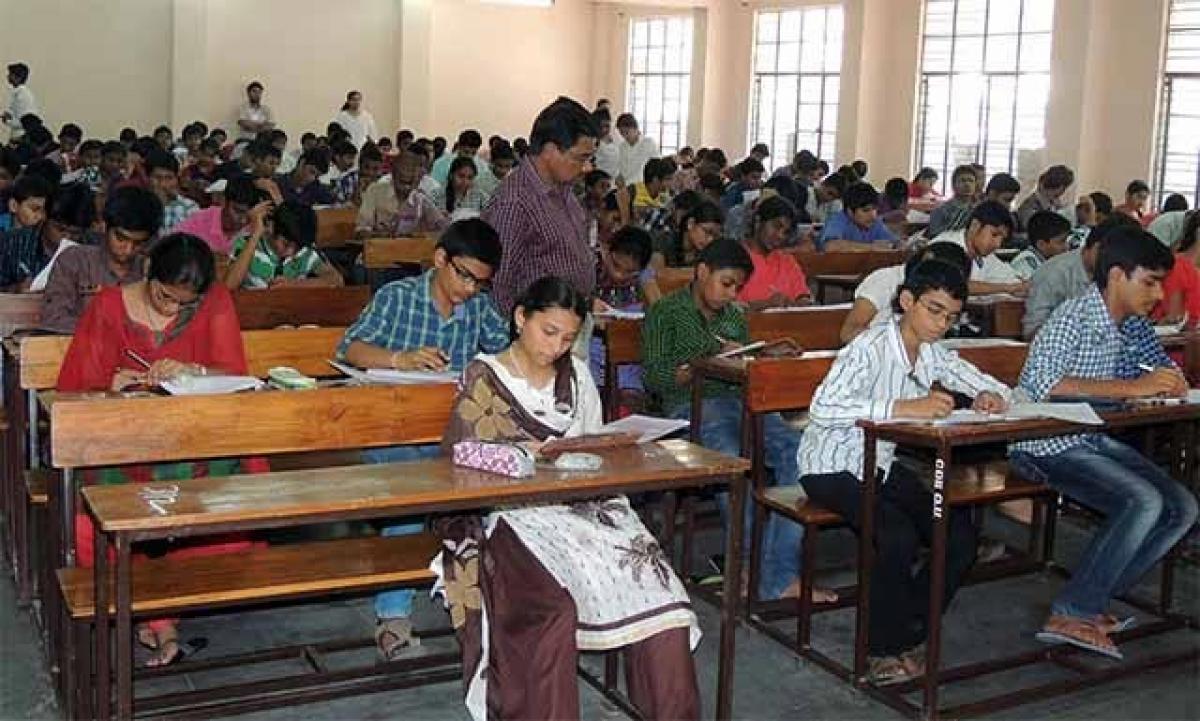 Three lakh take OU UG exams