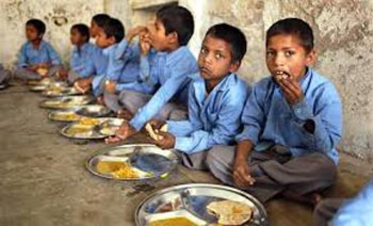 Telangana Govt makes noon meal scheme starve of funds