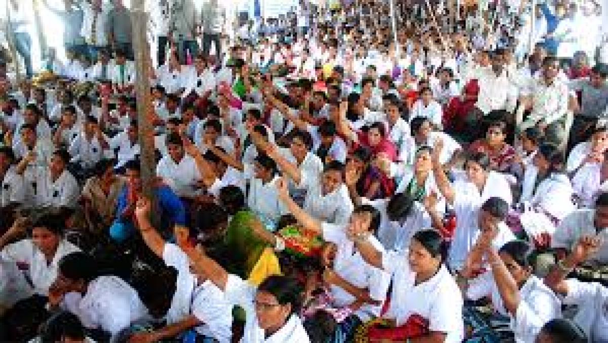 Aarogyasri staff strike enters 20th day