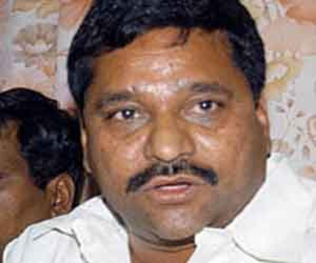 one-more-ysrcp-mla-deserts-jagan