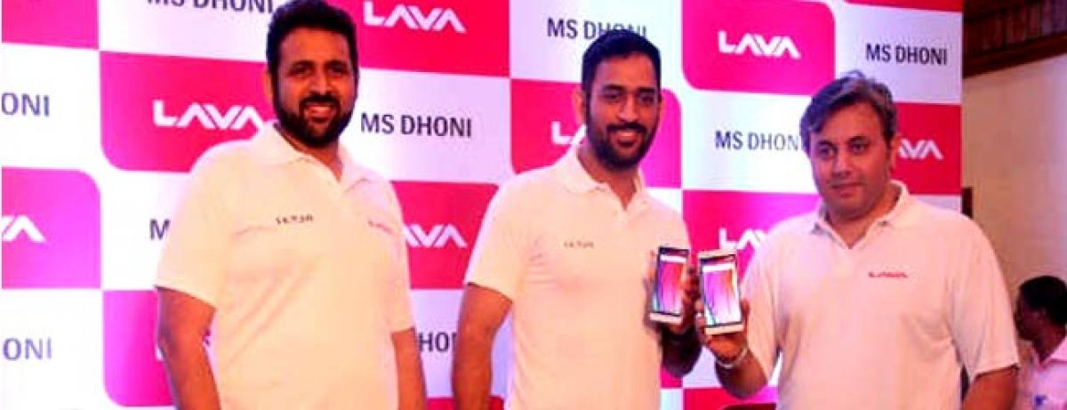 MS Dhoni turns hot to endorse Lava