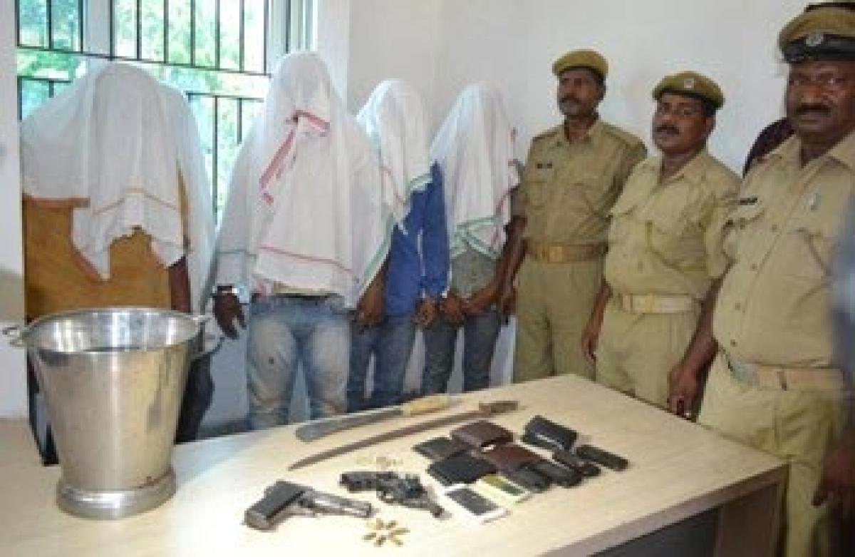 Extortion gang busted: 10 held