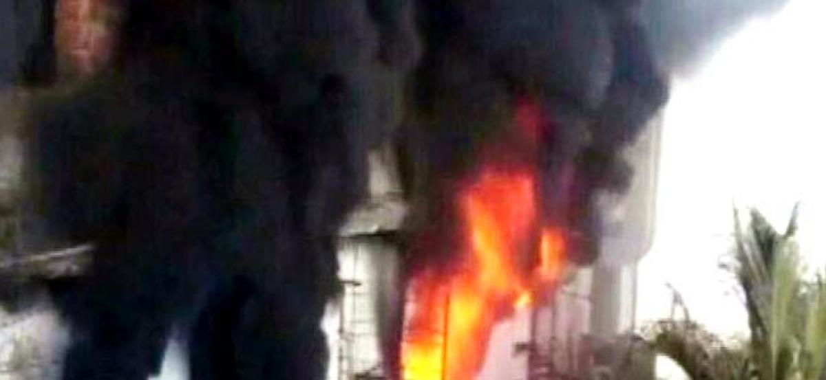 Fire in Mumbai warehouse; none hurt