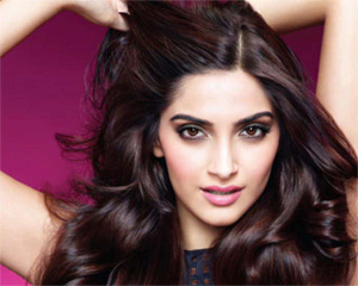 Sonam Kapoor lands 7 million Twitter followers