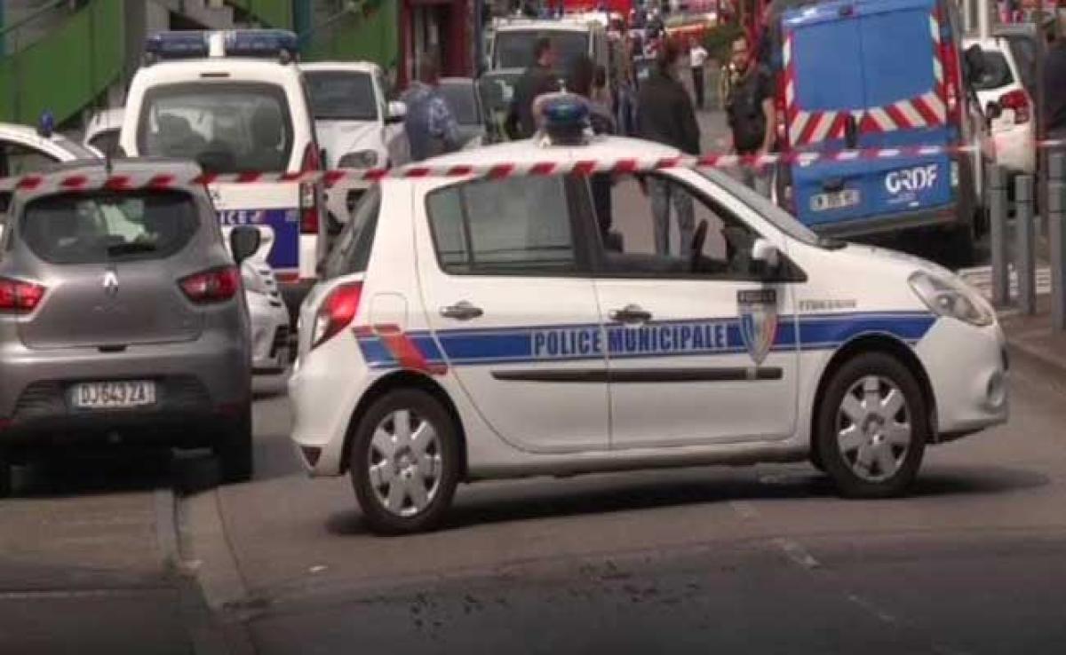 Police Slowly Reopen Paris Train Station After Security Alert