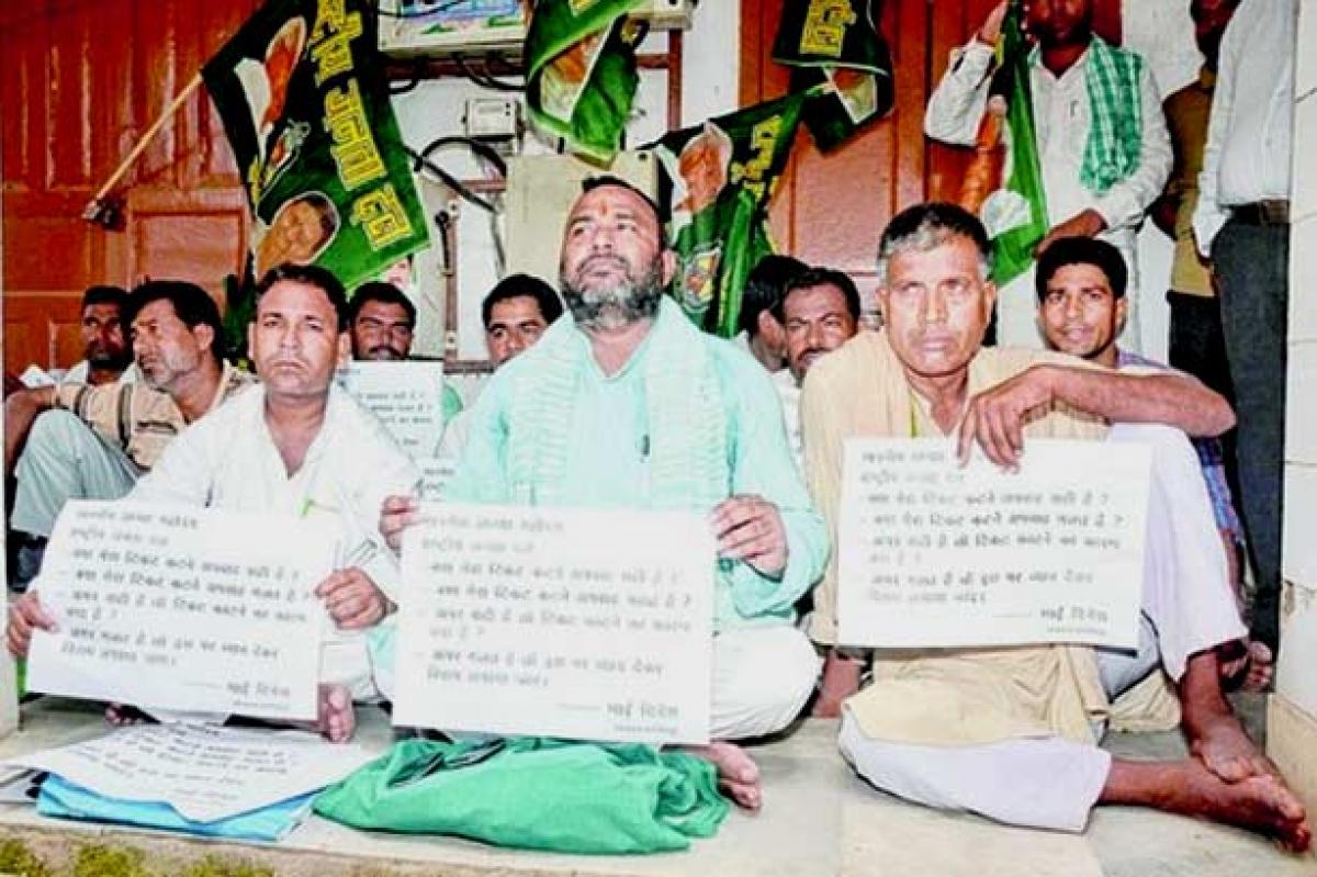 RJD MLA threatens to kill self if denied ticket