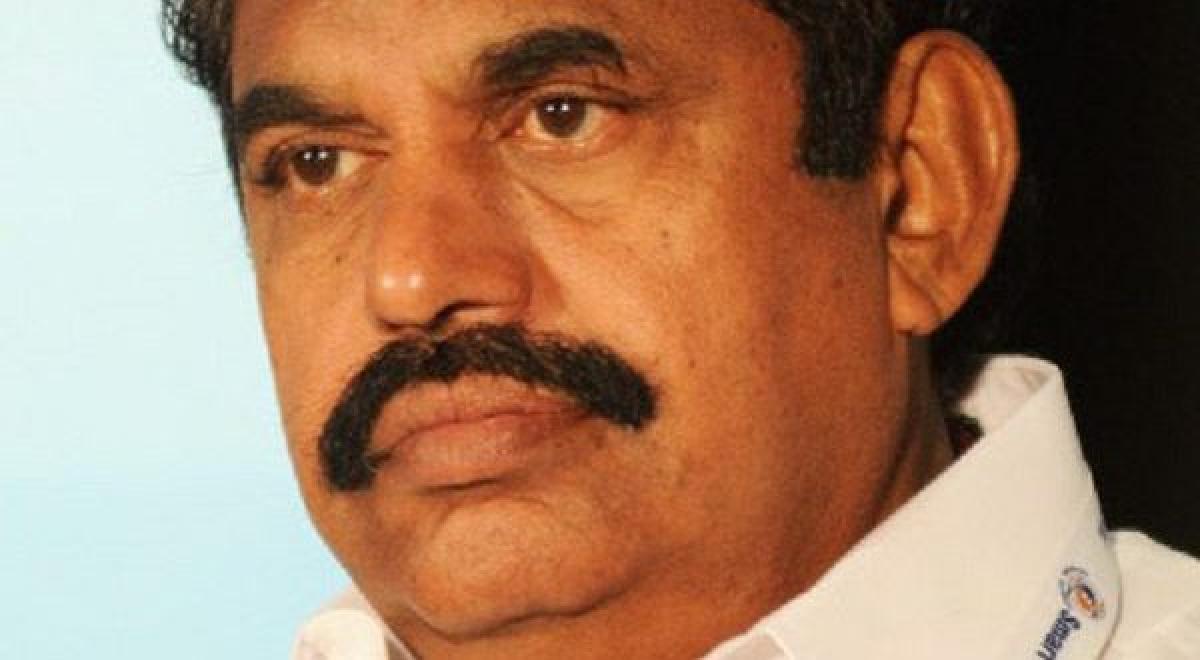 Palaniswami likely to take oath as TN CM today evening