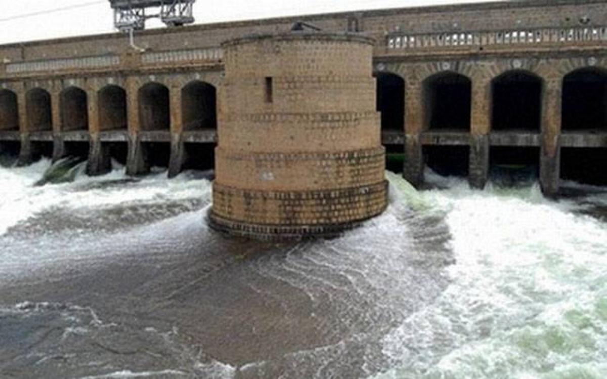 Cauvery dispute: TN political parties accuse Centre of betrayal on SC order