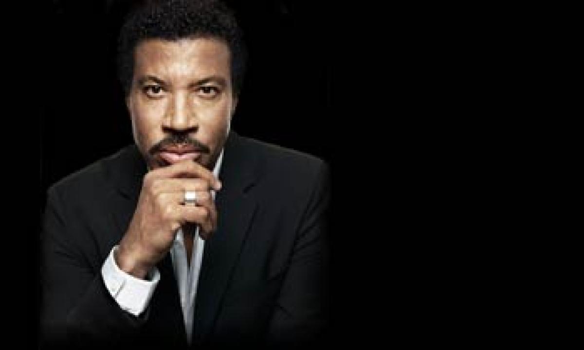 Lionel Richie launches cosmetic line