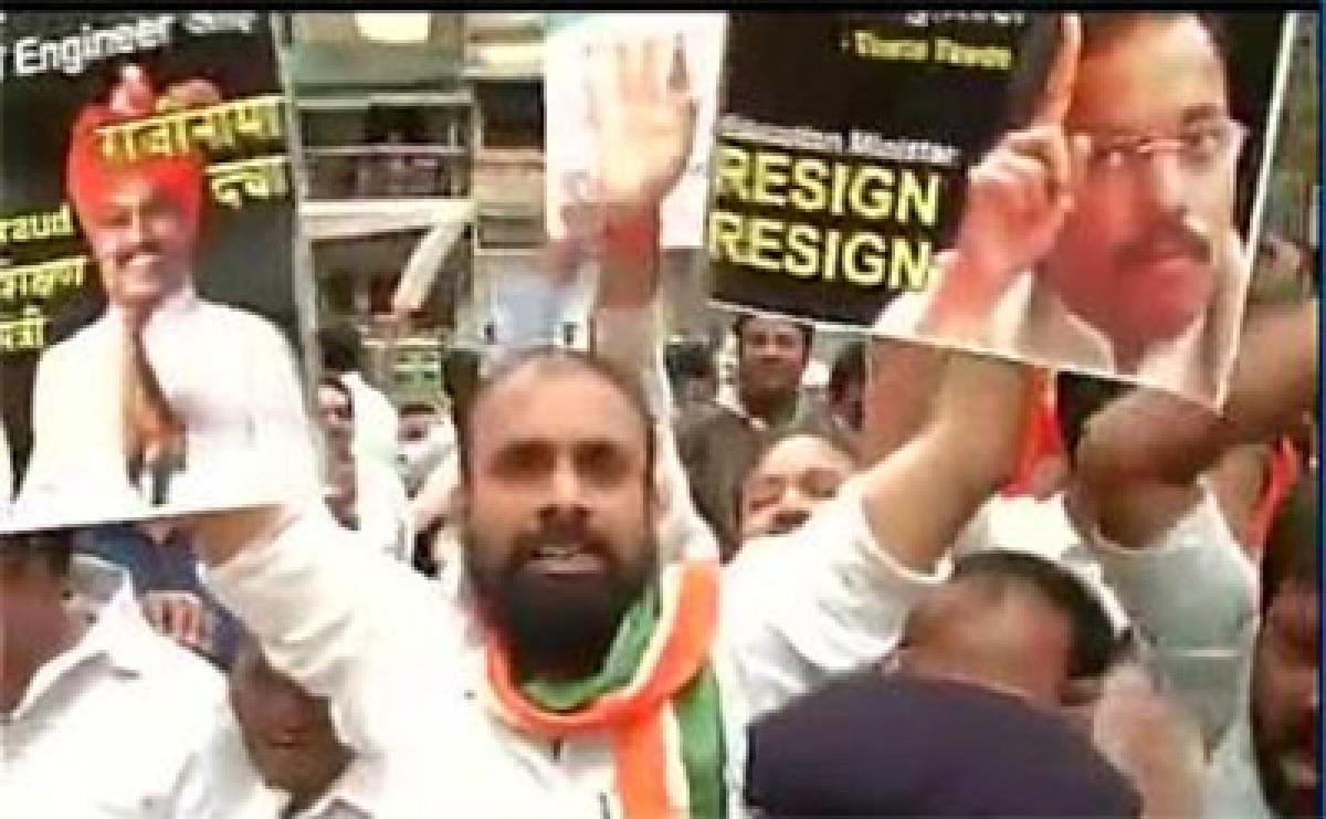 Fake degree issue: Congress demands Tawkes resignation in Mumbai